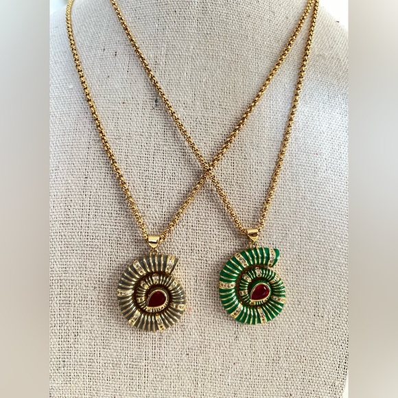 Marine Sea Nautilus Pendant Necklace - Statement Necklace - Elegant Necklace - Picture 4 of 16